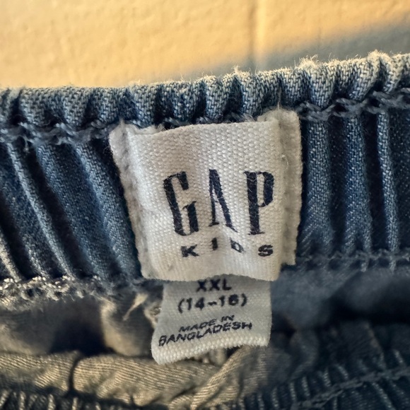 ๐โจ GAP Kids Lightweight Baggy Cargo Denim Pants | Size 14โ16 (XXL) โจ๐ - Picture 2 of 9